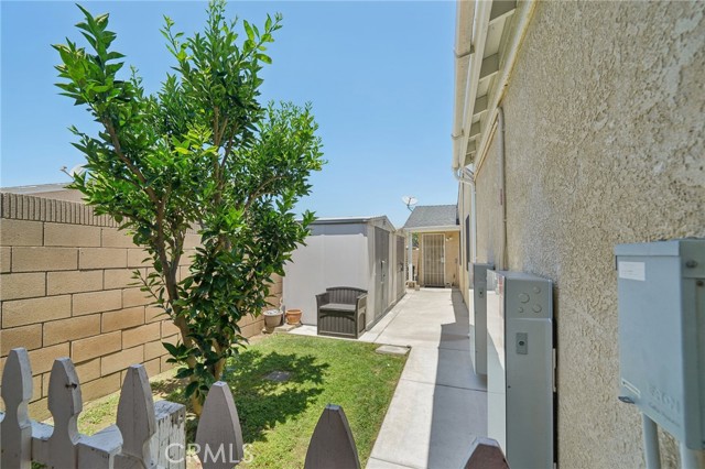 6253 Hamilton Court, Chino CA: https://media.crmls.org/medias/091123d1-f3bb-44ff-a868-1a9a505448d3.jpg
