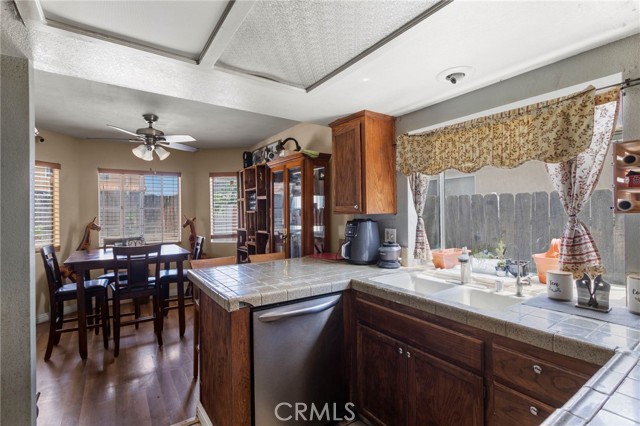 Detail Gallery Image 9 of 21 For 2293 Medical Center Dr, Perris,  CA 92571 - 3 Beds | 2/1 Baths