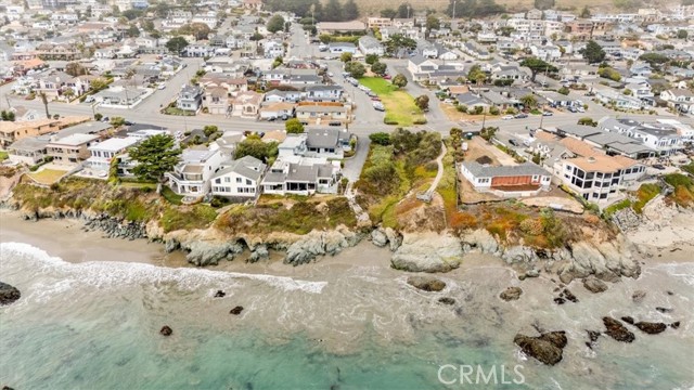 31 N 3rd Street, Cayucos CA: https://media.crmls.org/medias/09128cc0-1aa4-4cd1-96de-7968807473dd.jpg