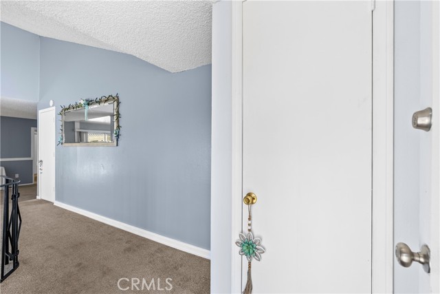 Detail Gallery Image 2 of 32 For 21469 Carol Sue Ln, Saugus,  CA 91350 - 3 Beds | 2 Baths