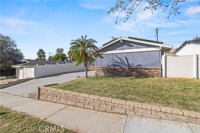 Detail Gallery Image 41 of 44 For 19525 Steinway, Canyon Country,  CA 91351 - 4 Beds | 2 Baths