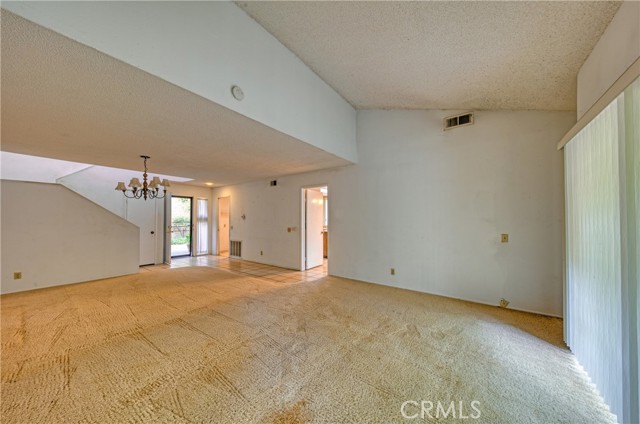 Detail Gallery Image 7 of 33 For 267 Linwood Ave #E,  Monrovia,  CA 91016 - 2 Beds | 2/1 Baths