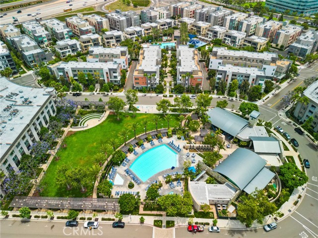 31 Soho, Irvine CA: https://media.crmls.org/medias/0914a240-d572-4135-b2d4-4d6f1c19ebe0.jpg