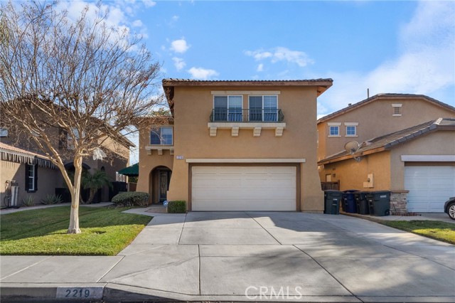 Detail Gallery Image 1 of 15 For 2219 Glimmer Way, Perris,  CA 92571 - 4 Beds | 2/1 Baths