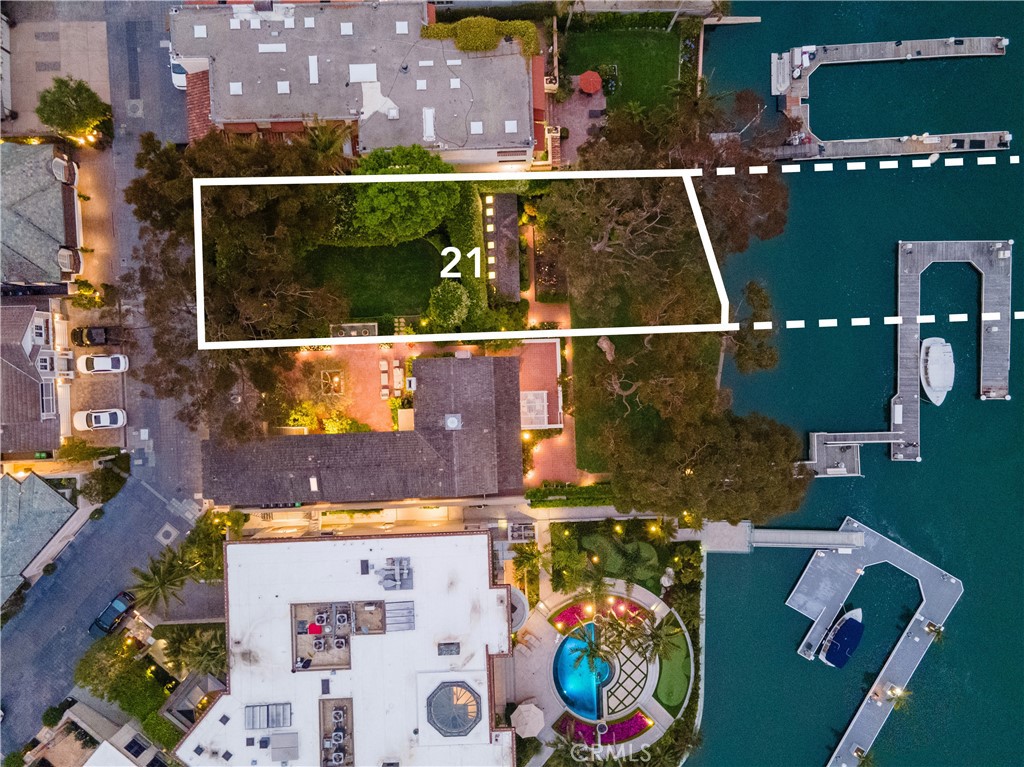 https://media.crmls.org/medias/09159cdc-f9a5-4626-99a6-3b7ef4a4add1.jpg?preset=X-Large
