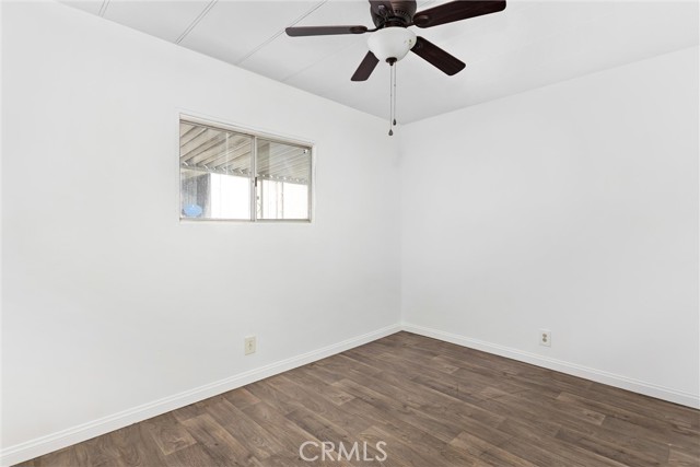35011 Avenue E, Yucaipa CA: https://media.crmls.org/medias/0916561f-b740-48f1-b015-fb3f70c3255d.jpg