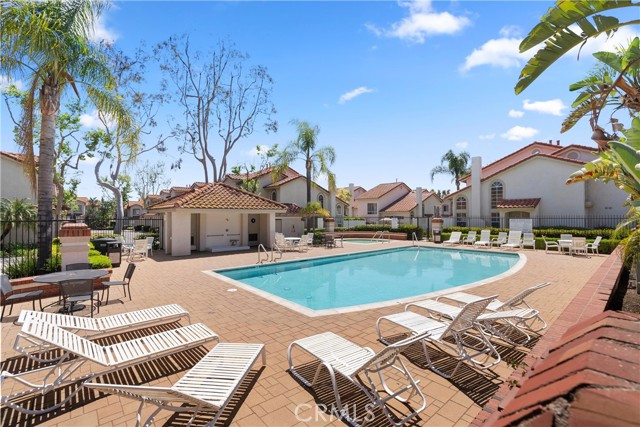 8 Geranium, Rancho Santa Margarita CA: https://media.crmls.org/medias/09165dc6-a8af-4d45-af8b-ea4857479e60.jpg