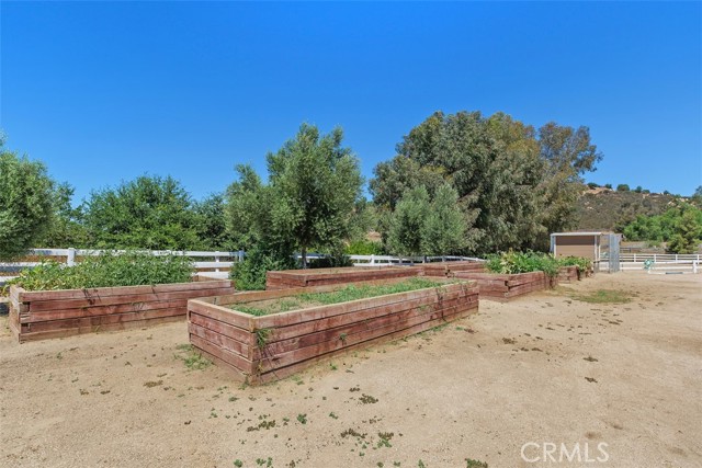 37789 Avenida La Cresta, Murrieta CA: https://media.crmls.org/medias/0916a697-11a4-4363-910d-5efacedc9bba.jpg
