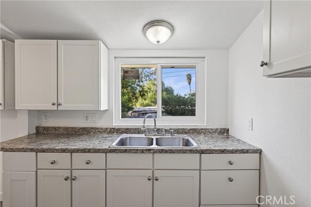 Detail Gallery Image 13 of 36 For 513 Lookout, Lake Elsinore,  CA 92530 - 3 Beds | 1/1 Baths