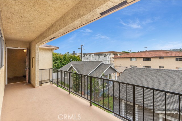 935 W 10th Street, San Pedro CA: https://media.crmls.org/medias/0916d500-25d7-405e-a246-32400e4e5b72.jpg