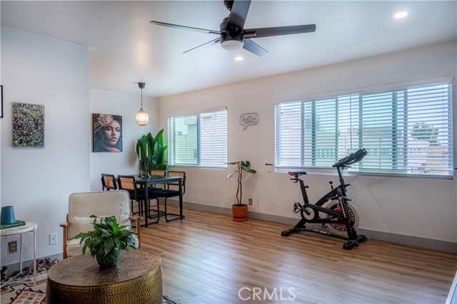 1187 E 3rd Street, Long Beach CA: https://media.crmls.org/medias/0917210e-77b2-4075-a05c-330c47820a16.jpg