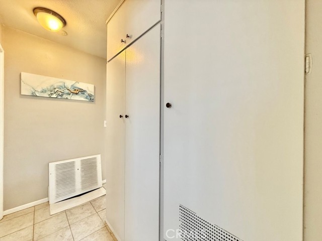 Detail Gallery Image 19 of 27 For 11622 Massinger St, Lakewood,  CA 90715 - 3 Beds | 1 Baths