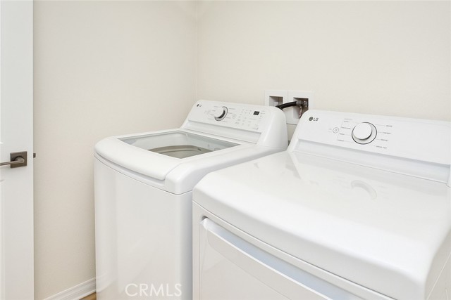 3906 E Coronado Privado, Ontario CA: https://media.crmls.org/medias/09176afd-bcee-4ddc-9750-ca0f8ef4ab31.jpg