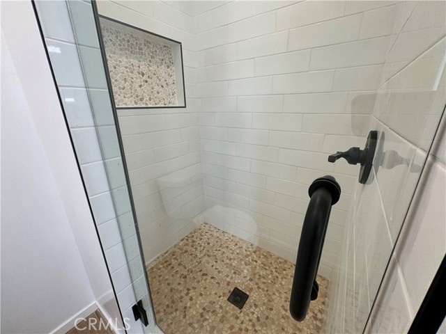Detail Gallery Image 12 of 19 For 4918 Haskell Ave, Los Angeles,  CA 91436 - 3 Beds | 2 Baths