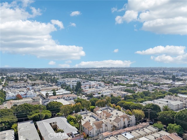 Detail Gallery Image 40 of 43 For 2909 Arizona Ave #3,  Santa Monica,  CA 90404 - 3 Beds | 2/1 Baths