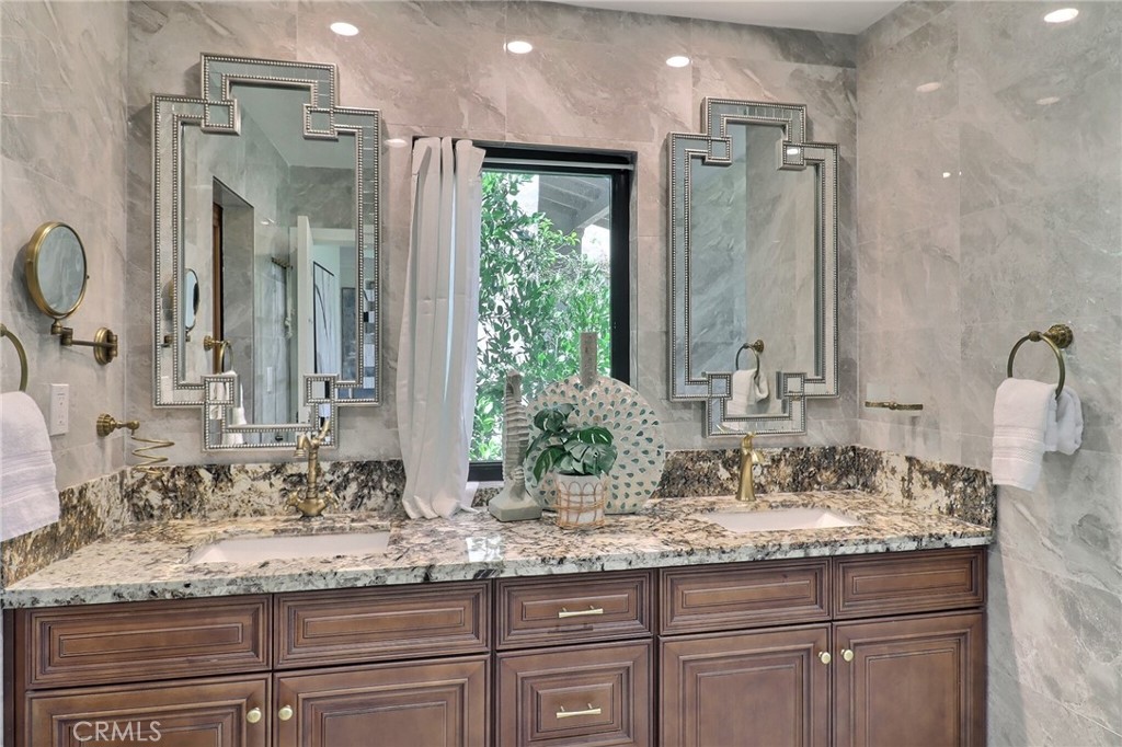 MLS #WS25153368 img 32