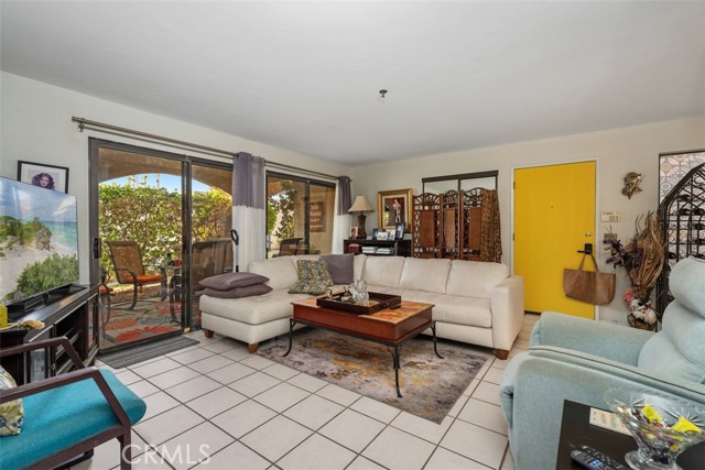 200 E Racquet Club Rd, Palm Springs CA: https://media.crmls.org/medias/09196e2c-3770-45d1-aa34-e4277c68e875.jpg