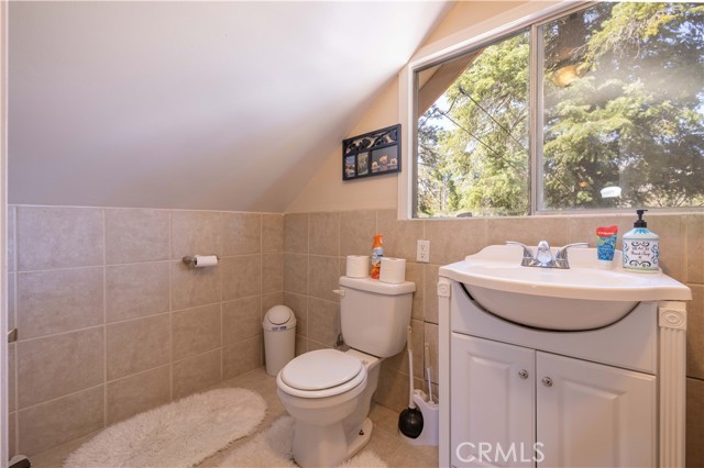 Detail Gallery Image 31 of 43 For 43418 Ridge Crest Dr, Big Bear Lake,  CA 92315 - 2 Beds | 2 Baths