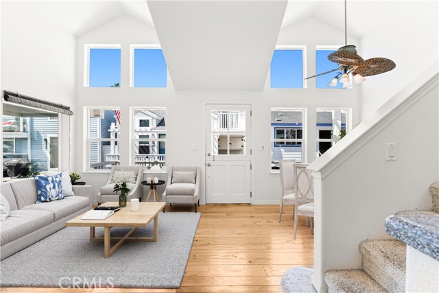 45 Drake Street, Newport Beach CA: https://media.crmls.org/medias/0919da93-fd21-4058-afdc-1ed1fd694072.jpg