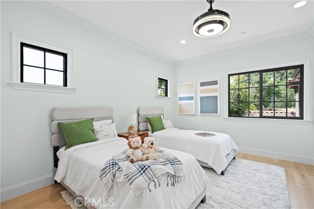 1935 S 6th Avenue, Arcadia CA: https://media.crmls.org/medias/091a0a7a-1c2f-4843-9cd9-ef3115c055a1.jpg