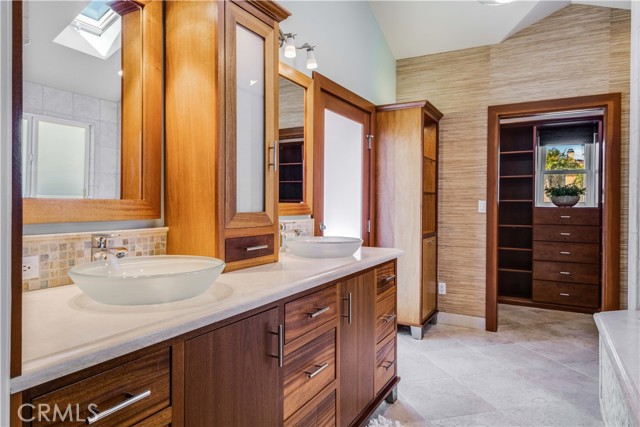 3003 Johnston Avenue, Redondo Beach, California 90278, 3 Bedrooms Bedrooms, ,2 BathroomsBathrooms,Residential,Sold,Johnston,SB22044317