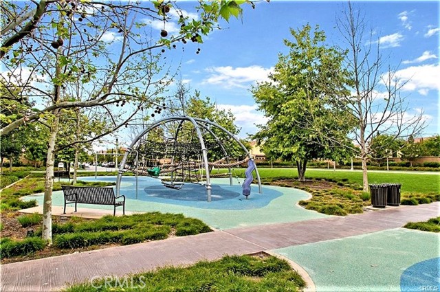 176 Overbrook, Irvine CA: https://media.crmls.org/medias/091aa6ba-1484-4fdc-8bb6-7df464d8c05d.jpg