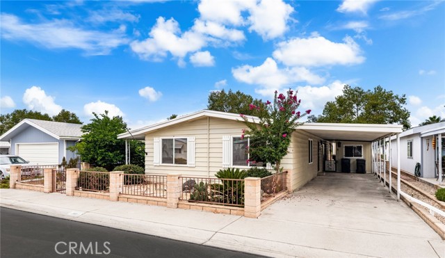 Detail Gallery Image 3 of 31 For 1405 Medallion St, Redlands,  CA 92374 - 3 Beds | 2 Baths