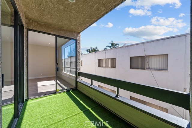 4641 Fulton Avenue, Sherman Oaks CA: https://media.crmls.org/medias/091bbf95-7f90-4e50-87cc-4d5e5cecf98c.jpg