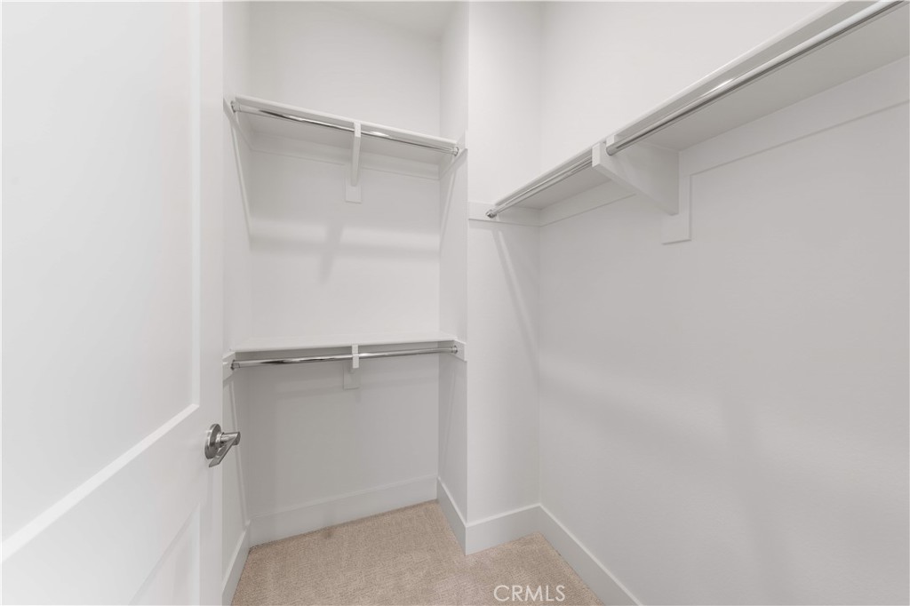 https://media.crmls.org/medias/091c228d-663a-4fd1-964e-275b55e47bd9.jpg?preset=X-Large