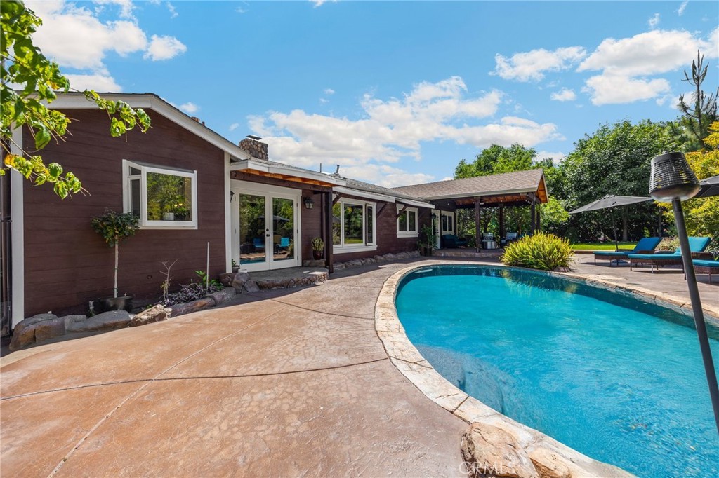 091c8872 Fd2c 4a2f B333 Fb6f6c24faa3