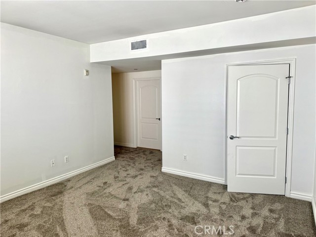 1241 S Westgate Avenue, Los Angeles CA: https://media.crmls.org/medias/091e1741-2c5c-4a84-a45c-2f857ec15cc4.jpg