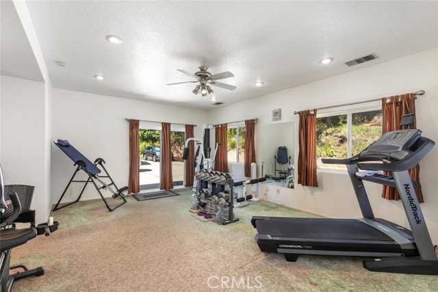 Detail Gallery Image 24 of 33 For 41621 Avenida Barca, Temecula,  CA 92591 - 5 Beds | 4/1 Baths