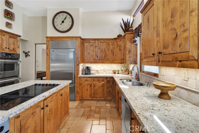 Detail Gallery Image 13 of 75 For 31024 Rabbit Springs Rd, Lucerne Valley,  CA 92356 - 4 Beds | 5 Baths