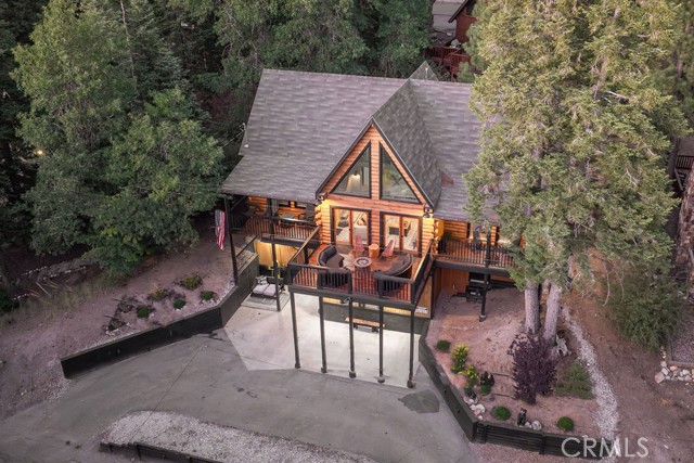 893 Silver Tip Drive, Big Bear CA: https://media.crmls.org/medias/091faf88-6f6c-47bb-aa88-58d3be7e290b.jpg