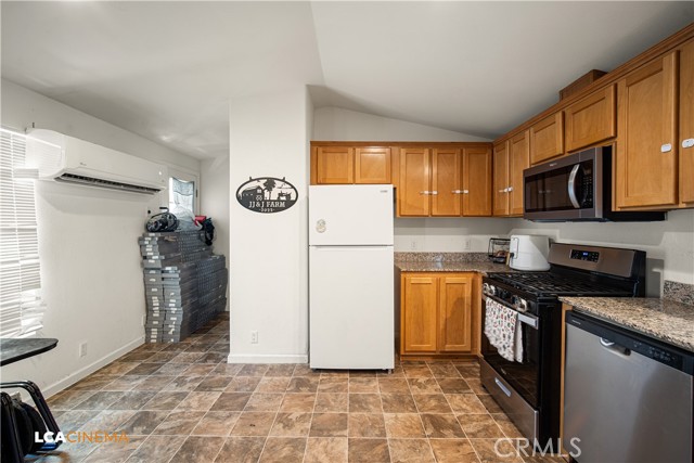 348 Petrol Rd #366, Bakersfield CA: https://media.crmls.org/medias/09205e73-0d2c-4594-97fa-88de8d379947.jpg
