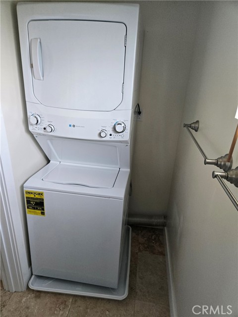 Detail Gallery Image 5 of 9 For 4125 W 185th, Torrance,  CA 90504 - 2 Beds | 2 Baths