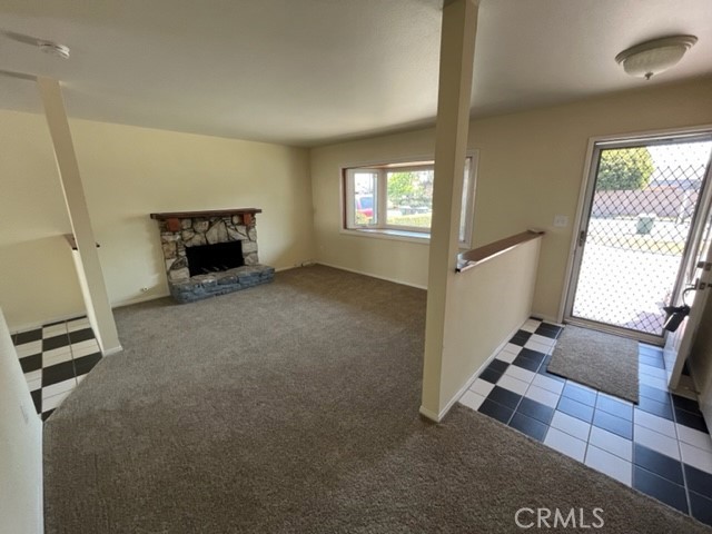 Detail Gallery Image 4 of 9 For 16211 Fantasia Ln, Huntington Beach,  CA 92649 - 3 Beds | 2 Baths