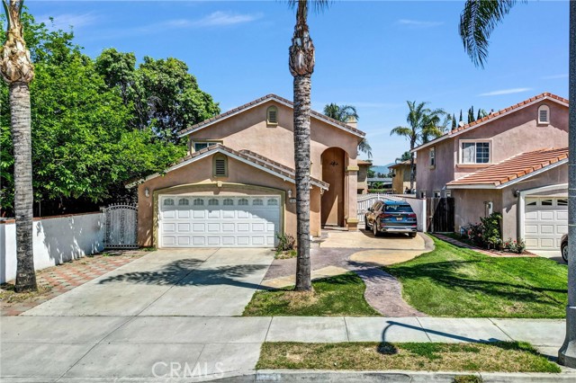 Detail Gallery Image 1 of 26 For 1451 W 10th St, Pomona,  CA 91766 - 4 Beds | 3 Baths