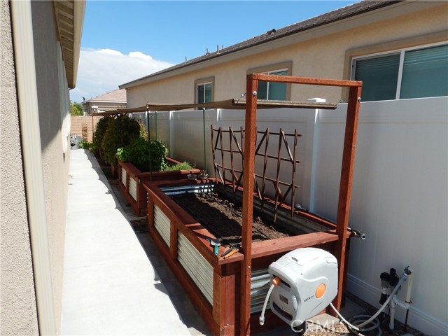 Detail Gallery Image 12 of 42 For 30407 Cherry Opal Ln, Menifee,  CA 92584 - 2 Beds | 2/1 Baths