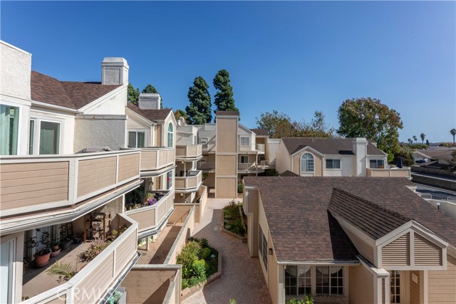 Image 16 of 43 For 3845 Farquhar