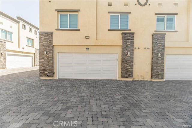 217 N. San Antonio Avenue, Upland CA: https://media.crmls.org/medias/09229efd-1f63-479e-86ad-06a19b261e6e.jpg