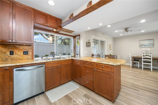 Image 14 of 46 For 6889 Danvers Drive