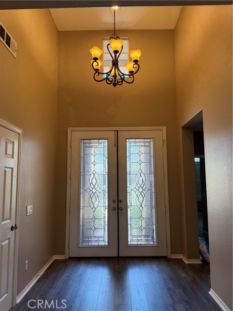 Detail Gallery Image 15 of 27 For 5793 Territory, Corona,  CA 92880 - 4 Beds | 3 Baths