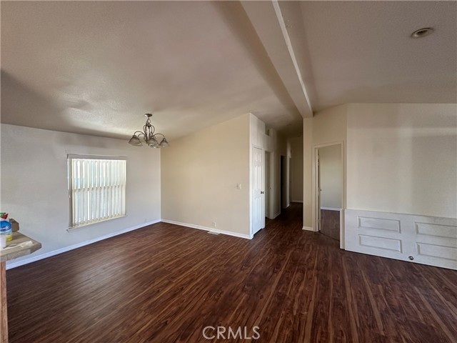 Detail Gallery Image 4 of 4 For 2601 E Victoria #181,  Compton,  CA 90220 - 4 Beds | 2 Baths