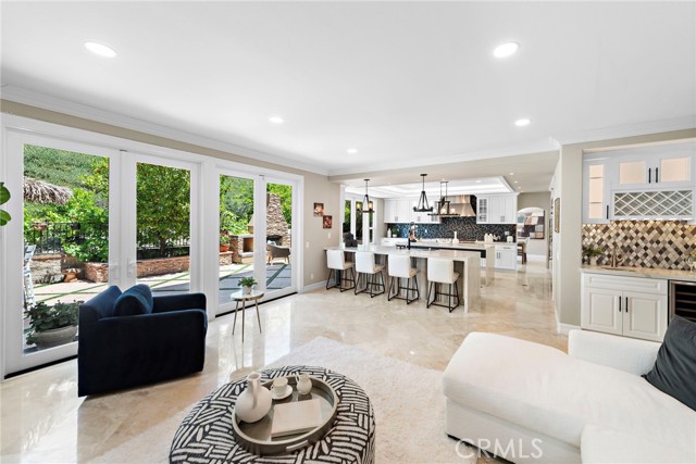 22242 Wayside, Mission Viejo CA: https://media.crmls.org/medias/0924bf3a-9e58-4606-8d60-76f88c26d36e.jpg