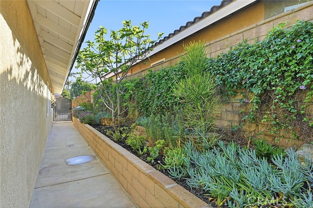 Detail Gallery Image 39 of 46 For 17866 via La Cresta, Chino Hills,  CA 91709 - 3 Beds | 2 Baths