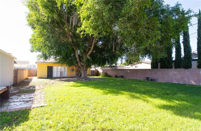 Detail Gallery Image 21 of 22 For 8725 Mccallum, Downey,  CA 90242 - 2 Beds | 1 Baths