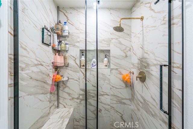 Detail Gallery Image 22 of 50 For 365 W Alameda Ave #203,  Burbank,  CA 91506 - 3 Beds | 2 Baths