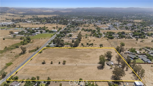 857 Nelson Avenue, Oroville CA: https://media.crmls.org/medias/092624dc-c246-42ff-9c68-b308f46ee6e4.jpg