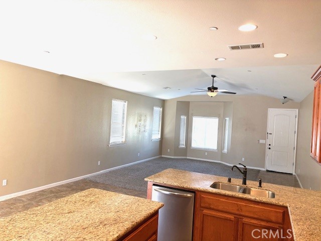Detail Gallery Image 5 of 14 For 4032 Wood Creek Ct, Merced,  CA 95348 - 4 Beds | 2 Baths